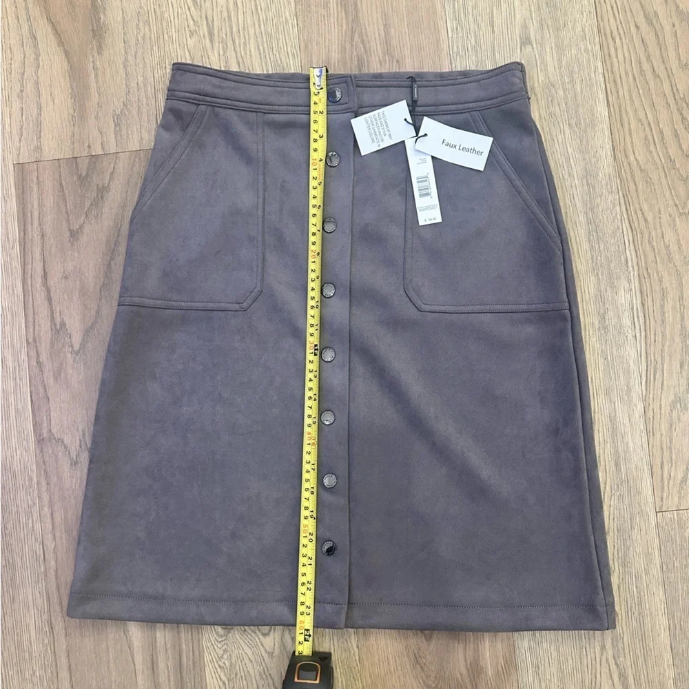 NWT Tahari Faux Leather/Suede Knee length skirt with pockets Size M - Picture 8 of 11
